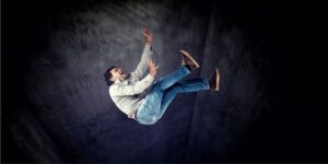 Mơ Thấy Rơi Từ Trên Cao: Luận Giải Để Chinh Phục Vận May Lucky88